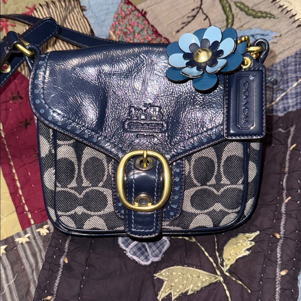 Coach VTG denim and leather with hang tag and coach flower